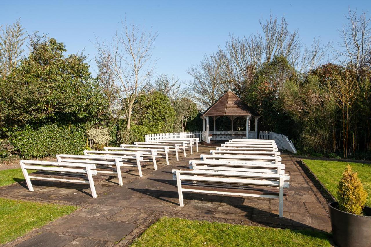 Berwick Manor Hotel Rainham  Dış mekan fotoğraf