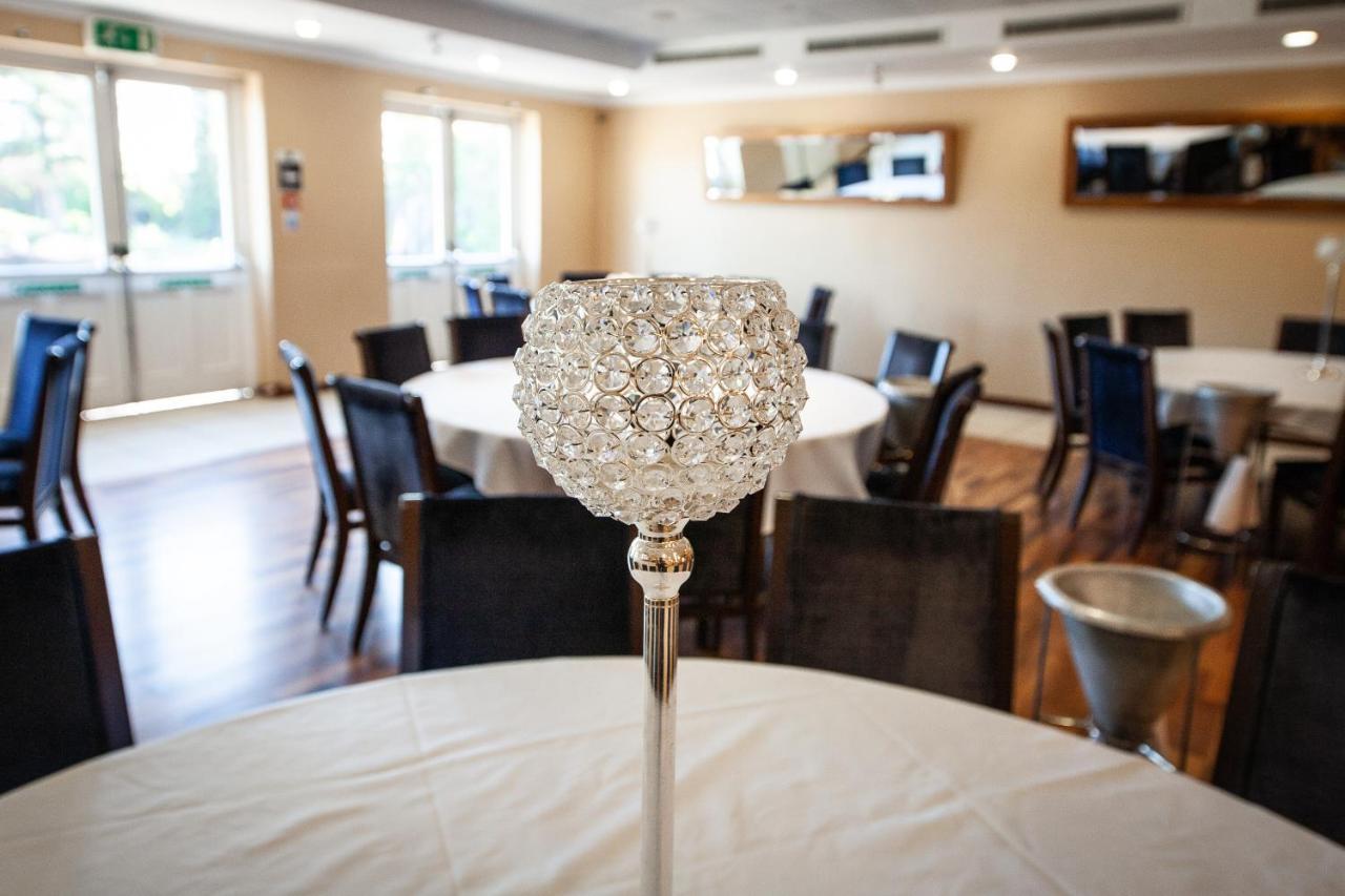 Berwick Manor Hotel Rainham  Dış mekan fotoğraf